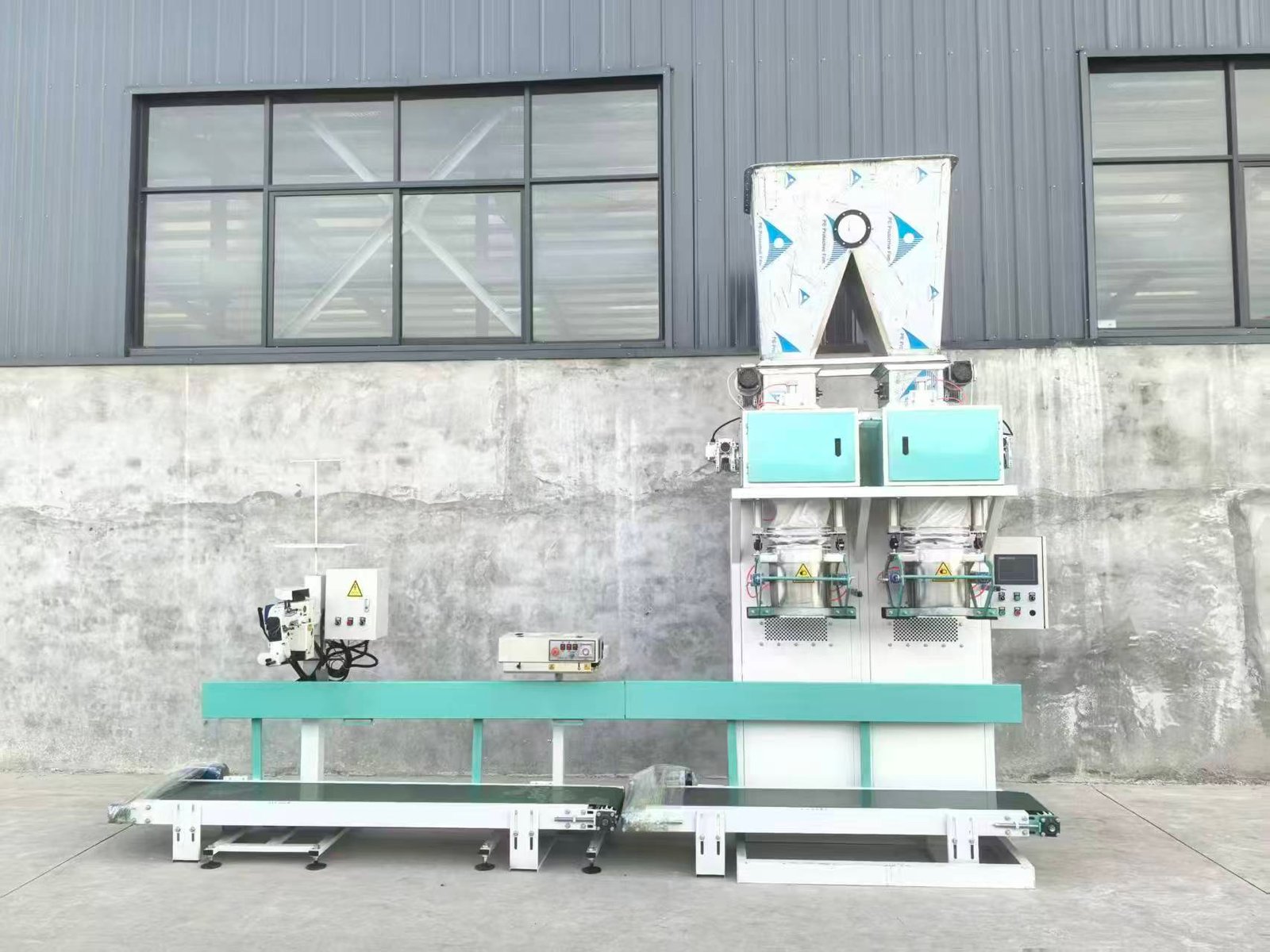 Powder Weighing & Filling Machine